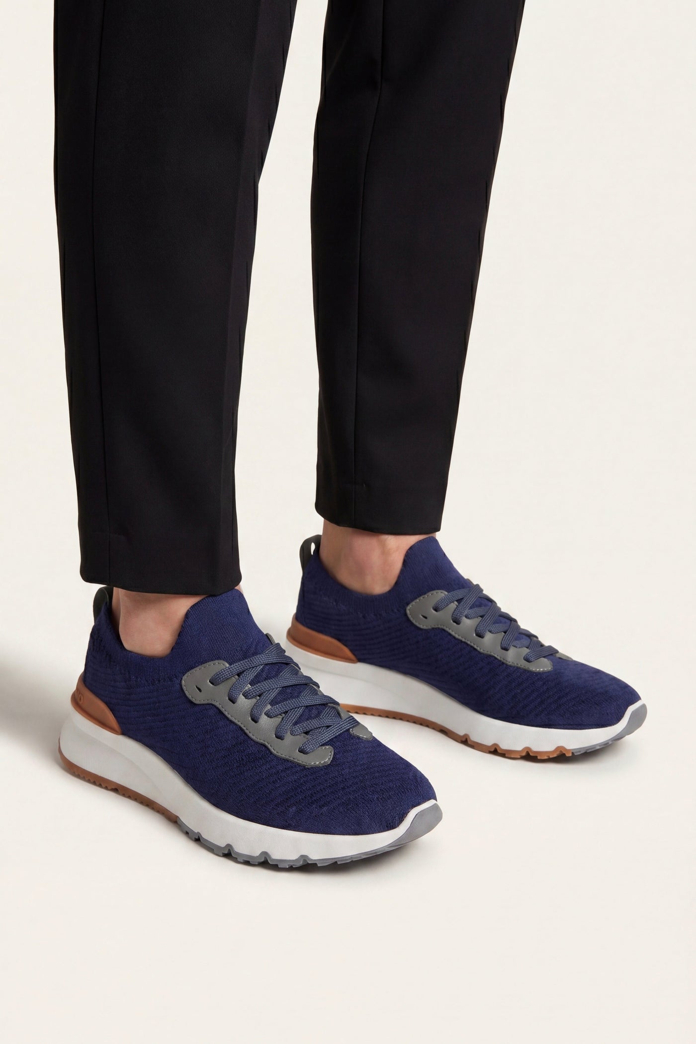 The Pula Set — Avelino Mesh Runner Navy