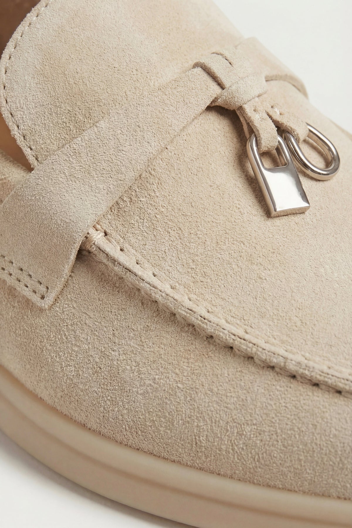 Ennio Buckle Loafer Sand Beige