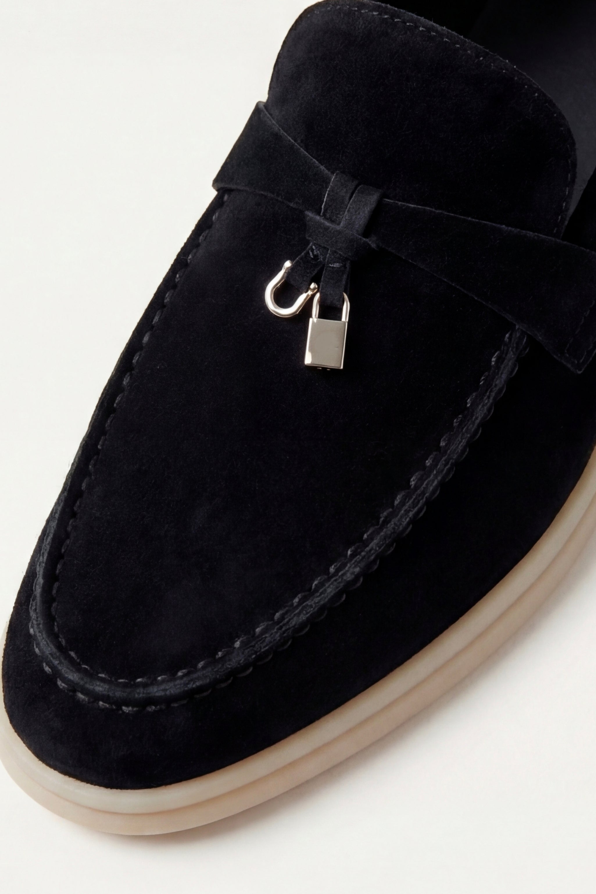 Leonis Buckle Loafer Black