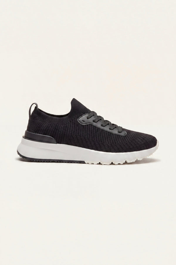 Avelino Mesh Runner Black