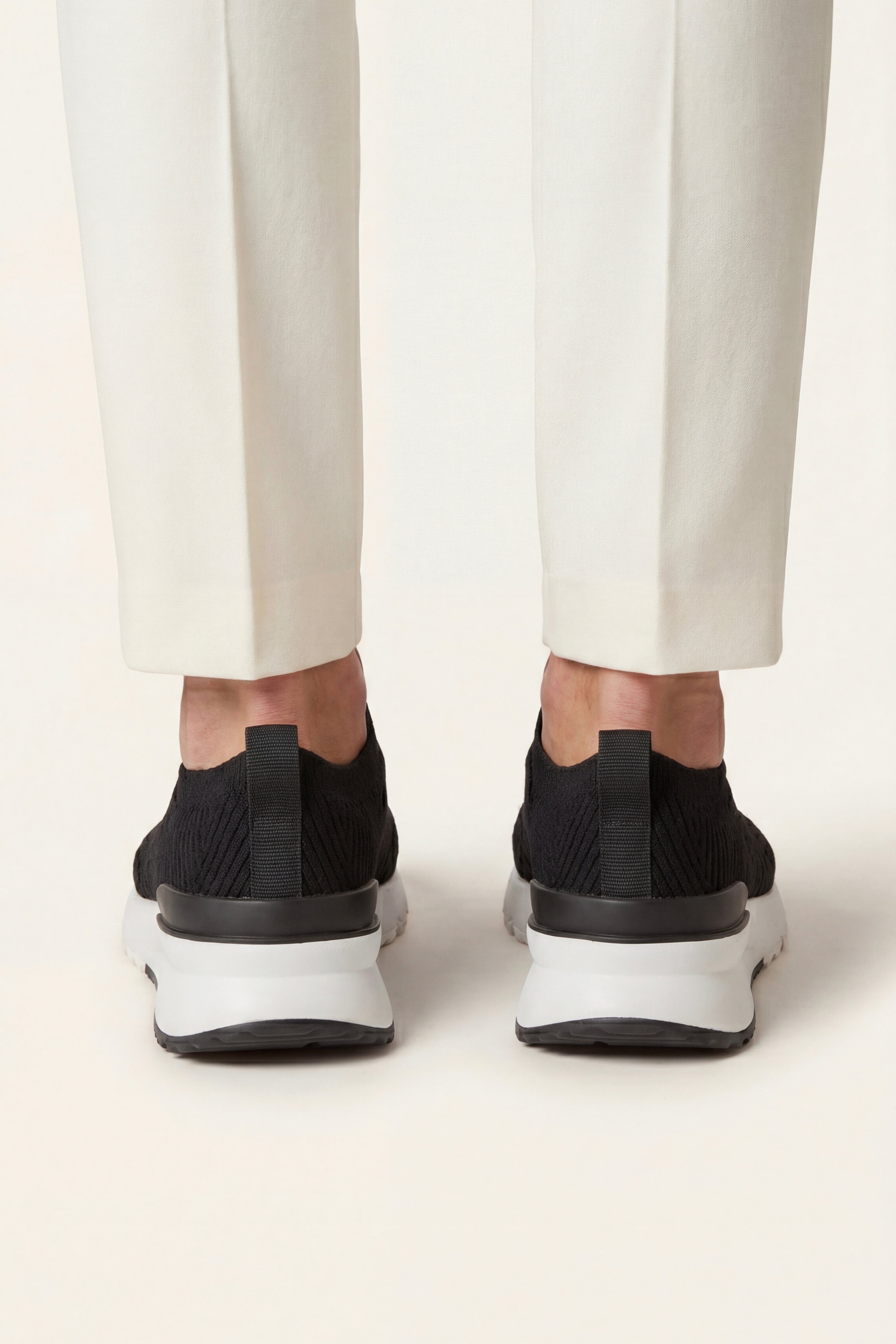Avelino Mesh Runner Black
