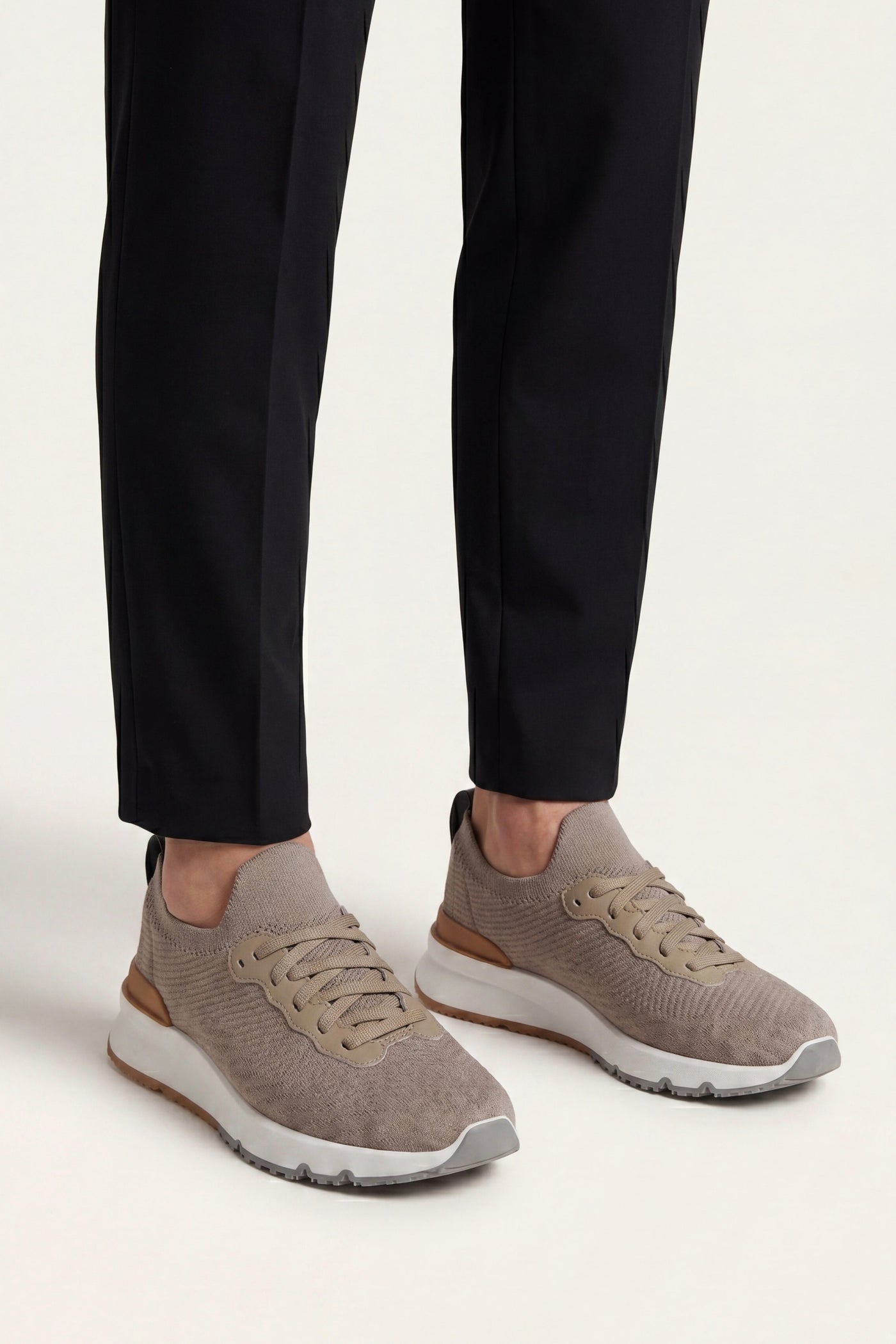 The Villasimius Set — Avelino Mesh Runner Light Taupe