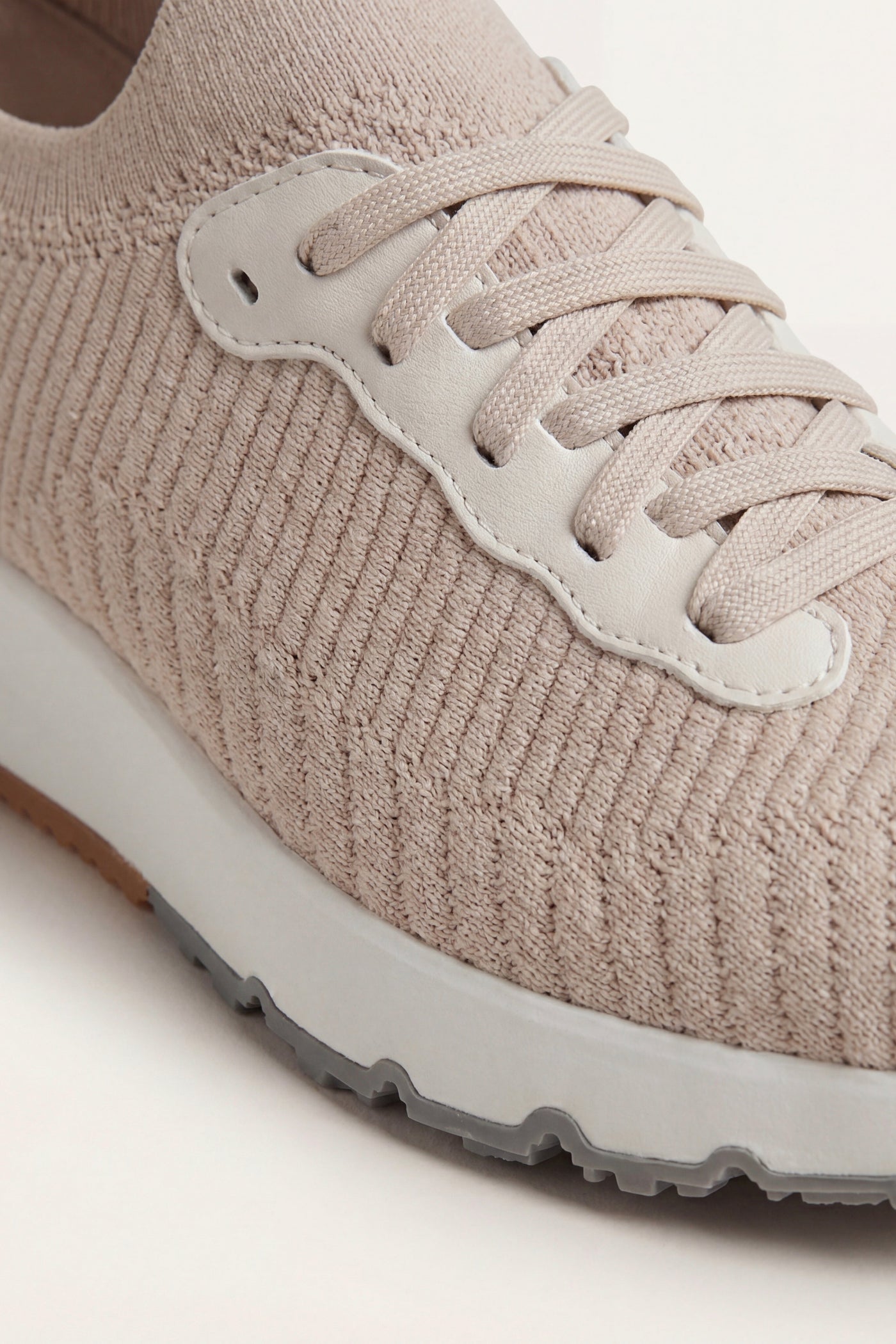 Avelino Mesh Runner Light Beige