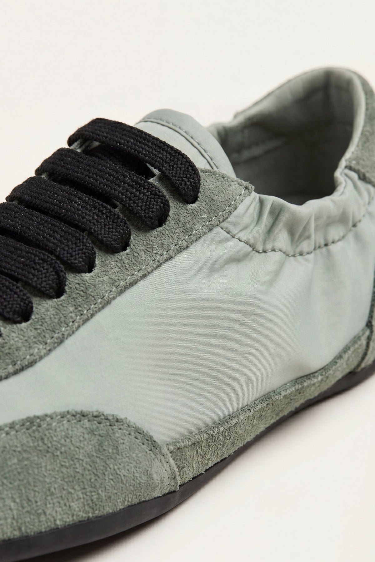 Averno Low Sneakers Sage Green