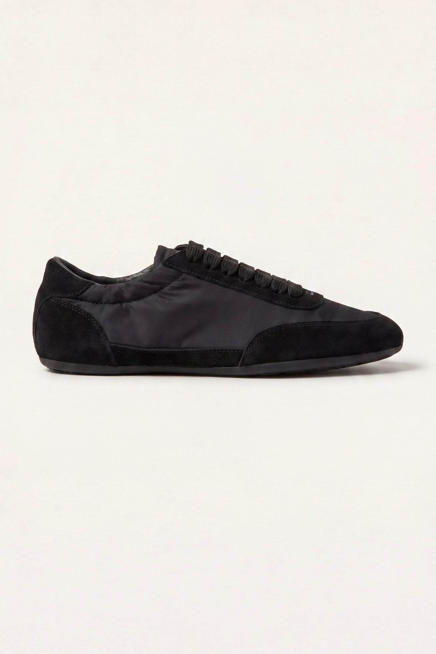 Averno Low Sneakers Black