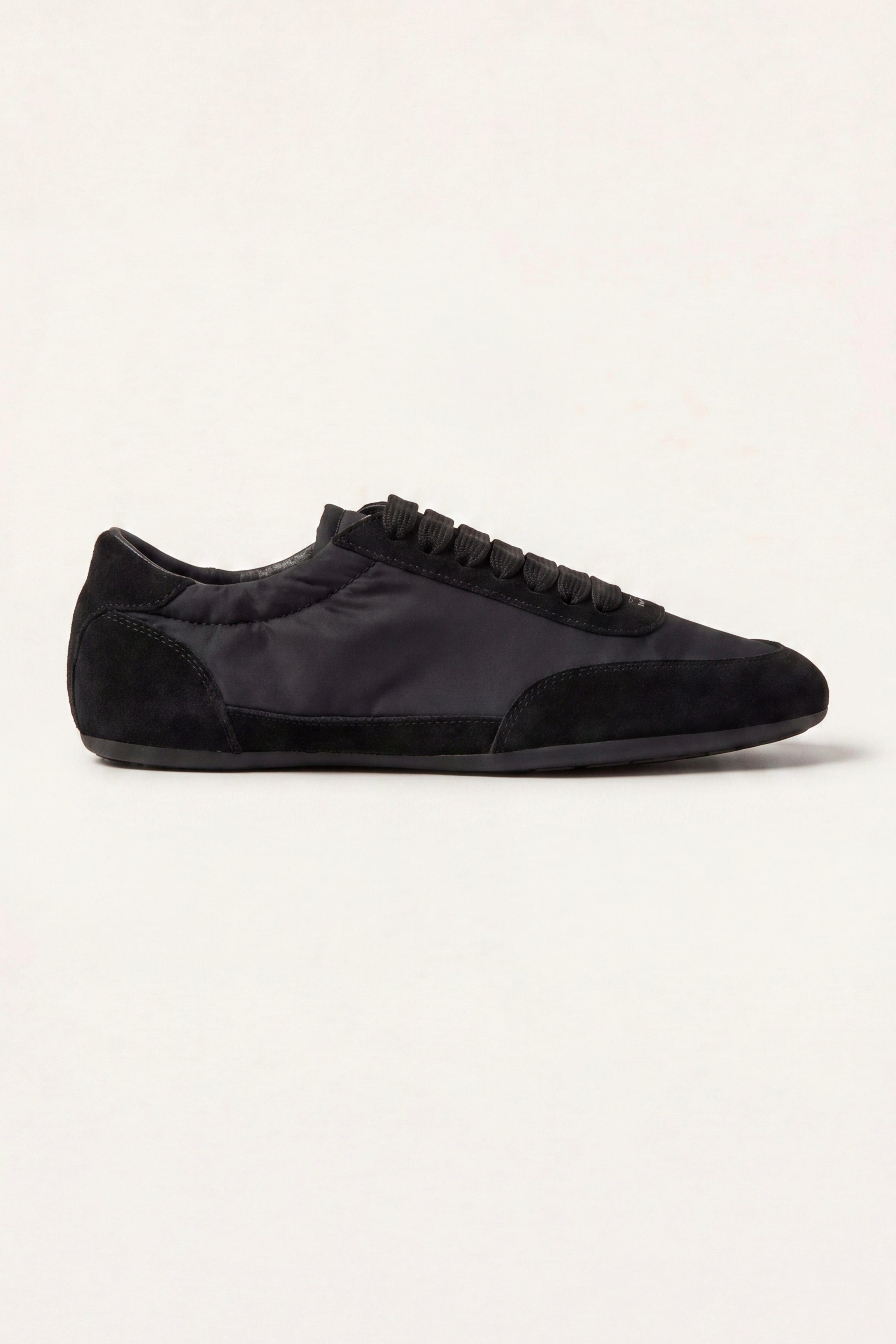 Averno Low Sneakers Black