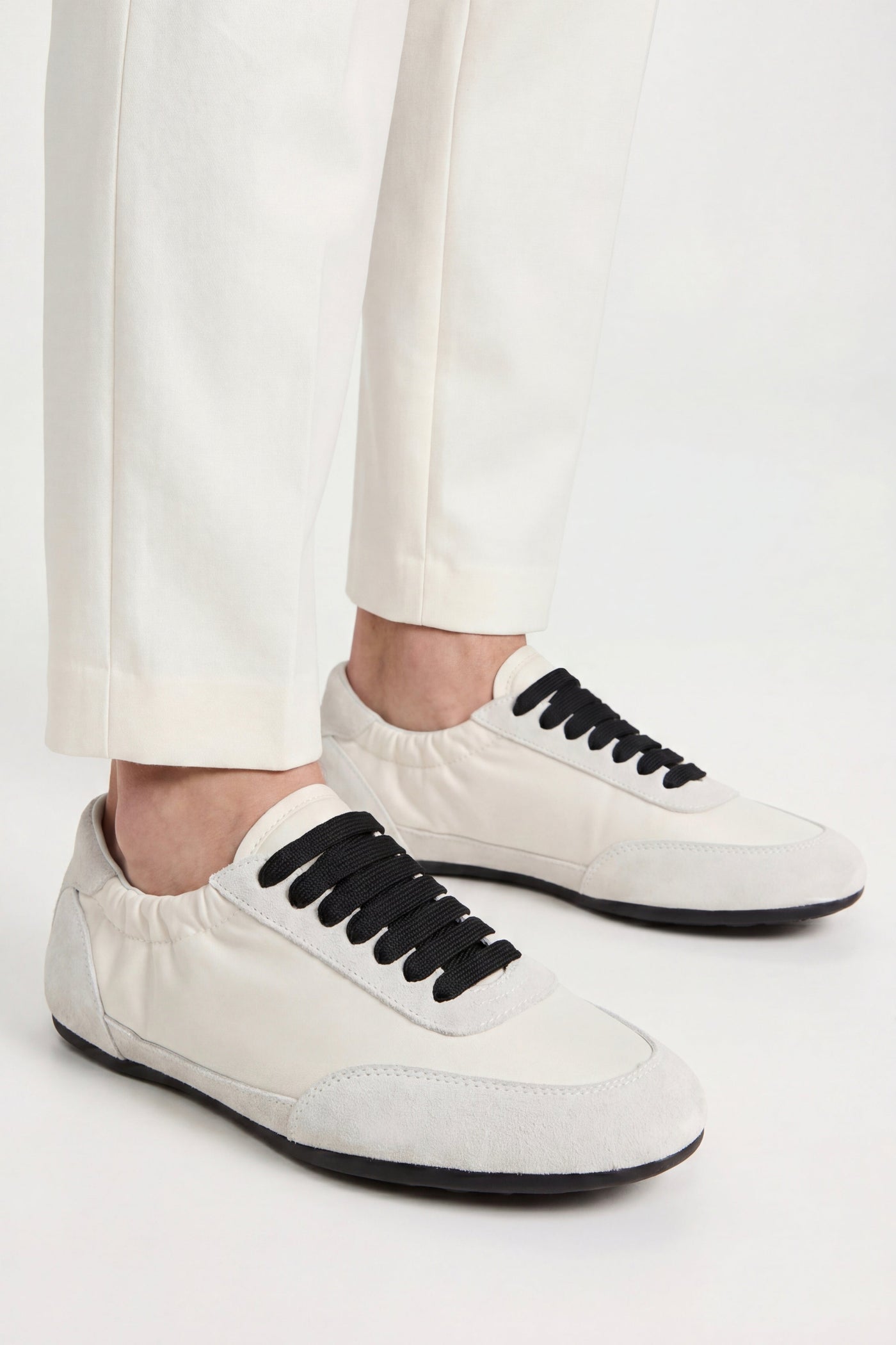 The Varazze Set — Averno Low Sneakers Off White