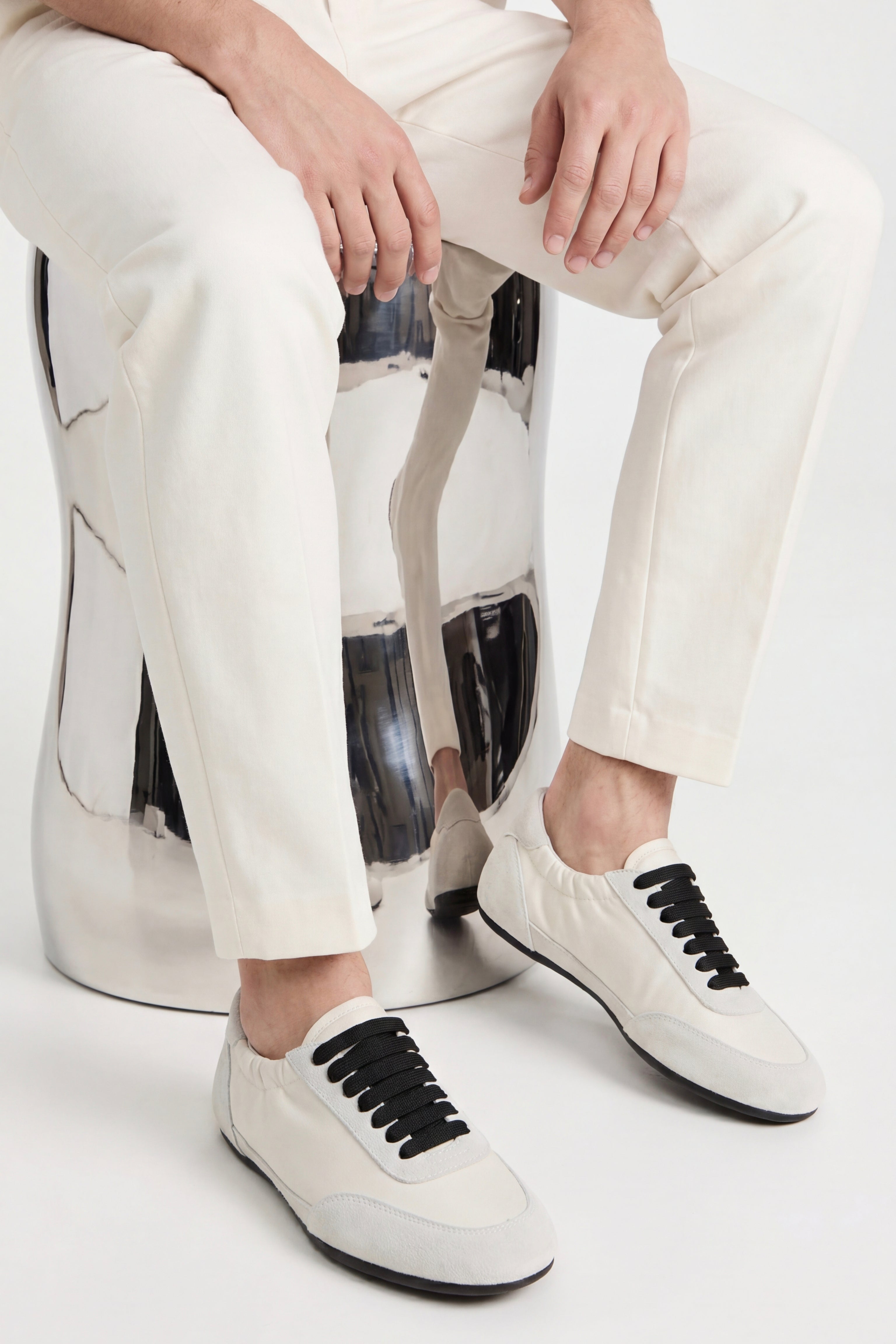 Averno Low Sneakers Off White